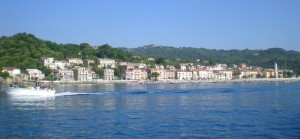 Tassa di soggiorno San Giovanni a Piro - guida obblighi e tutto dell'imposta di soggiorno per gli host - Particolare lungomare di Scario