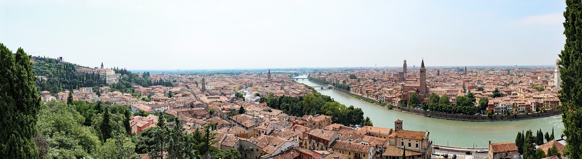 Tassa di soggiorno Verona - guida obblighi e tutto dell'imposta di soggiorno per gli host -Panoramica città